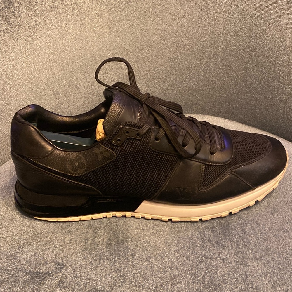 Louis Vuitton - Run Away Sneaker - No Holds - Picture 4 of 9